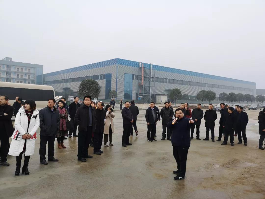 隨州市委、市人大代表團(tuán)蒞臨程力集團(tuán)商用車產(chǎn)業(yè)園視察